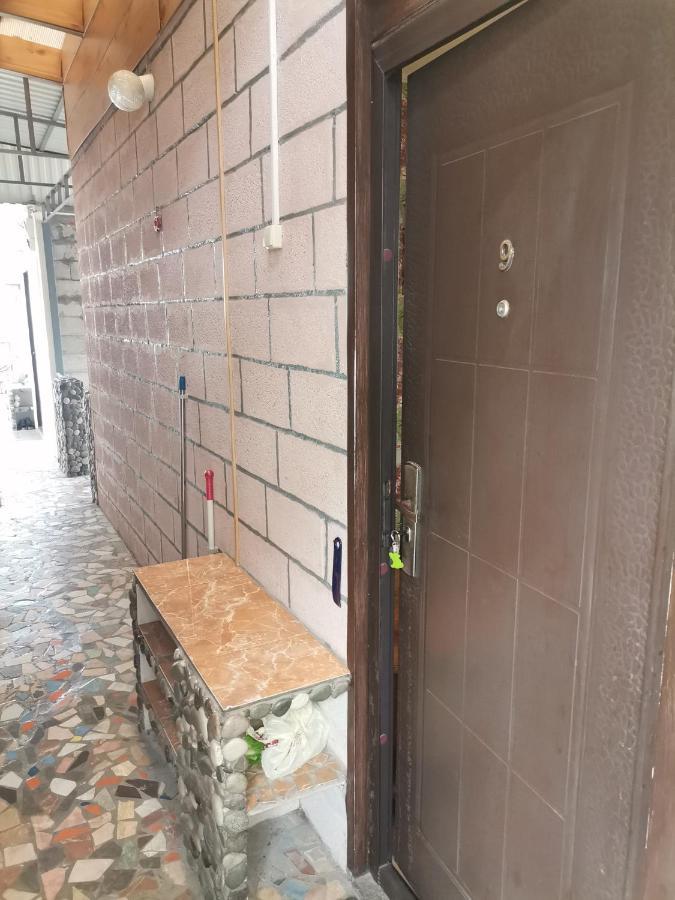 Гостевой Дом В Гаграх"Море Солнца" גגרה מראה חיצוני תמונה